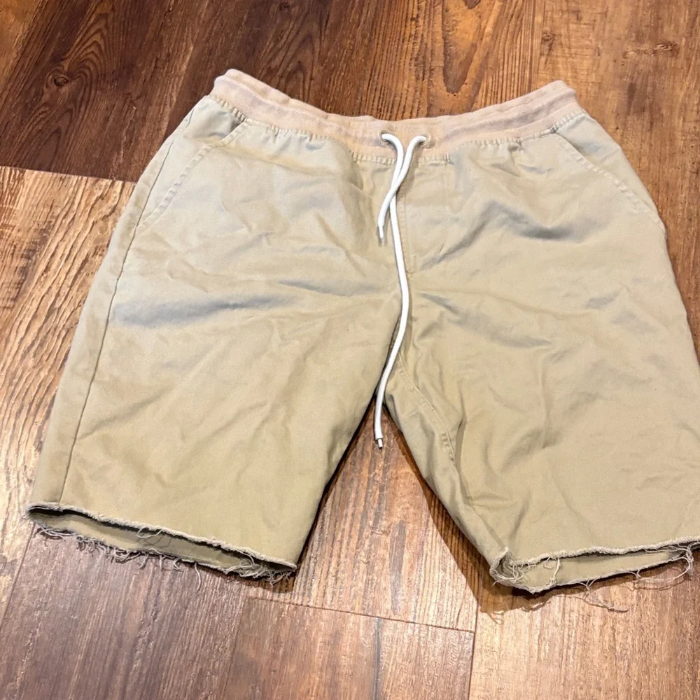 Adidas khaki Men's skate Shorts - Picture 4 of 10